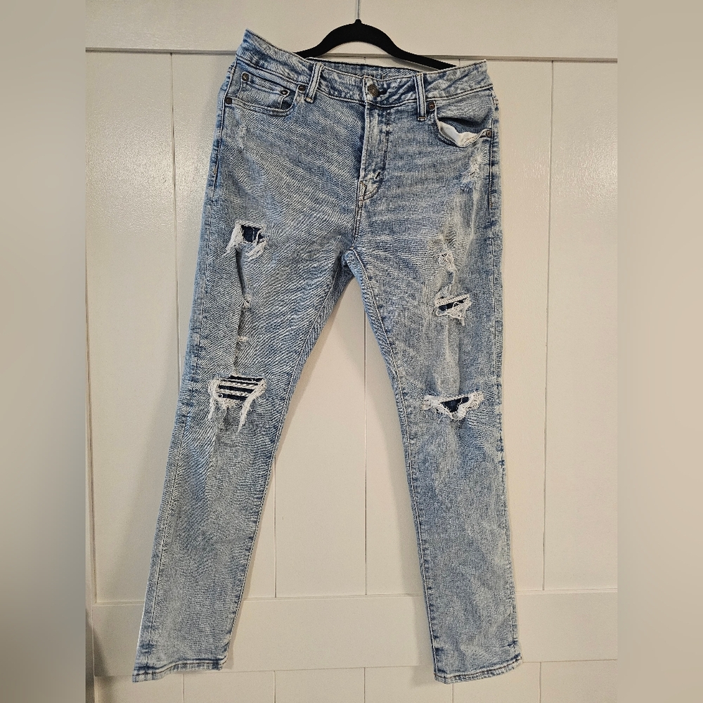 American Eagle Outfitters Patched Air flex+ Light Denim